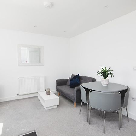 New 2Bd Pontac Flat In The Heart Of Didcot Villa Exterior photo
